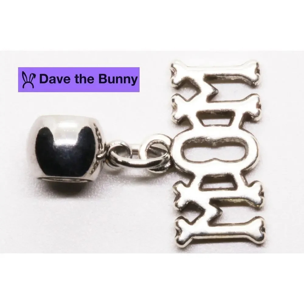 Silver Tone Mom Pendant Necklace For Everyday Style, Sentimental Jewelry Gifts
